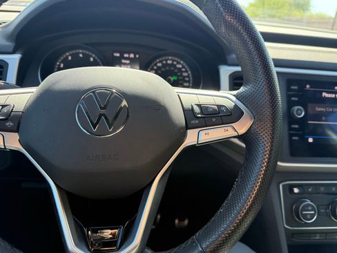 Used 2021 Volkswagen Atlas Cross Sport SE w/ V6 Towing Package FWD image 19