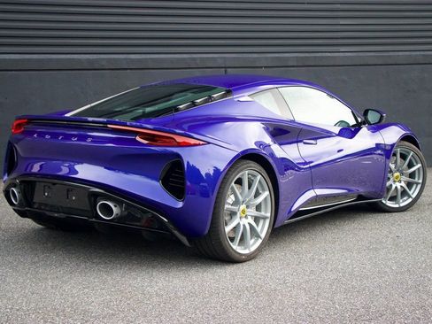 Used 2025 Lotus Emira image 5