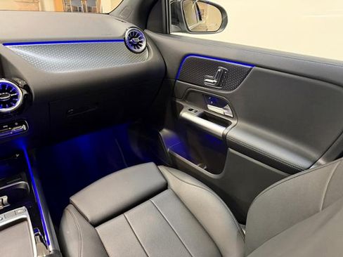 Used 2025 Mercedes-Benz GLA 250 image 14