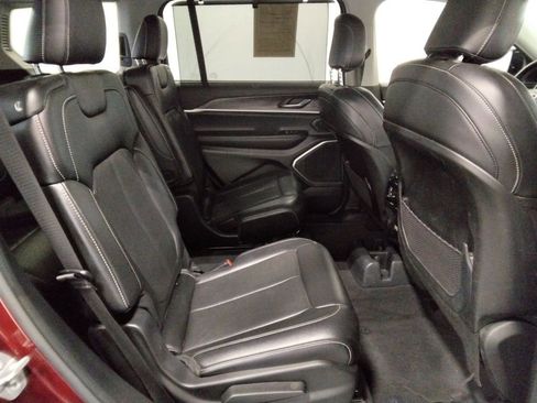 Used 2022 Jeep Grand Cherokee L Limited w/ Luxury Tech Group II image 46