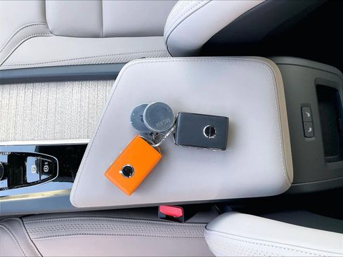 New 2026 Volvo XC60 T8 Plus w/ Protection Package Premier image 34