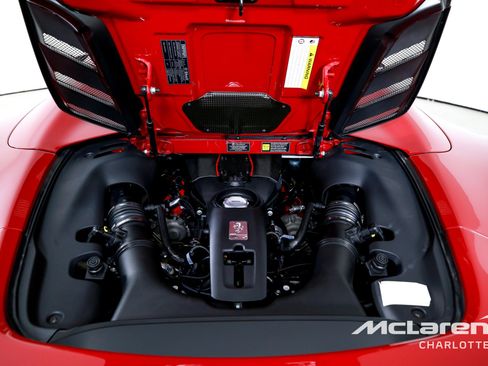 Used 2020 Ferrari 488 Pista Spider image 30