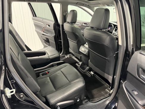 Used 2018 Toyota Highlander Limited Platinum w/ Protection Package #3 image 12
