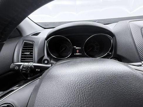 Used 2018 Mitsubishi Outlander Sport SE AWD/4WD image 19