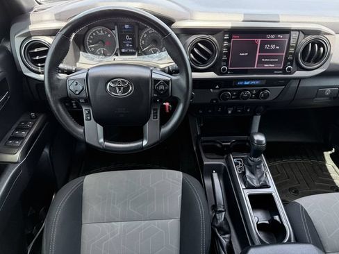 Used 2021 Toyota Tacoma TRD Sport w/ Technology Package RWD image 12