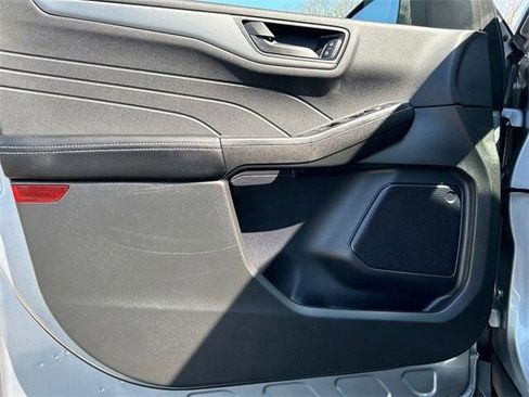 Used 2024 Ford Escape Active image 18