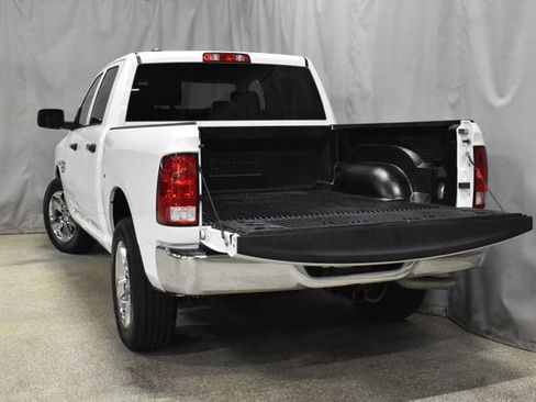 Used 2022 RAM 1500 Classic SLT image 10