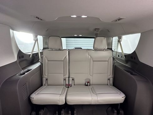 Used 2021 GMC Yukon XL Denali w/ Denali Premium Package image 28