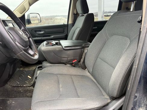 Used 2019 RAM 1500 Tradesman w/ SXT Appearance Group image 11