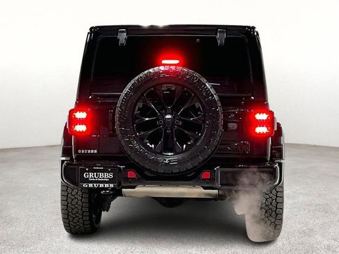Used 2020 Jeep Wrangler Unlimited Sahara image 6
