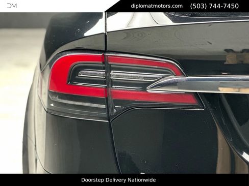 Used 2017 Tesla Model X 100D image 14