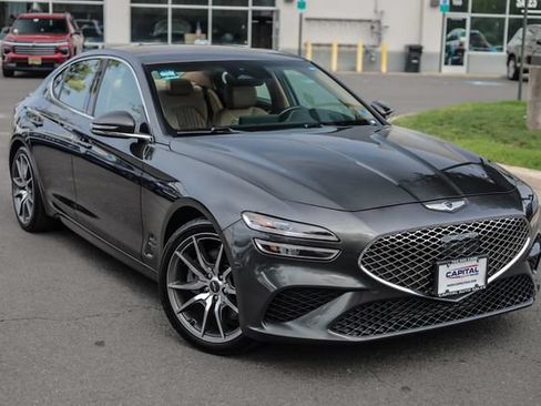 Used 2022 Genesis G70 3.3T AWD/4WD image 5