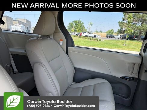 Used 2020 Toyota Sienna XLE Premium AWD/4WD image 11