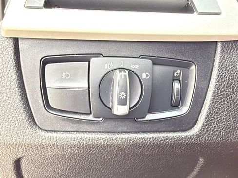 Used 2017 BMW 320i Sedan RWD image 35