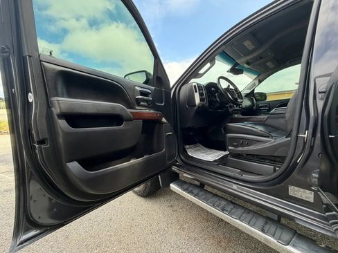 Used 2015 GMC Sierra 2500 SLT w/ Snow Plow Prep Package AWD/4WD image 21
