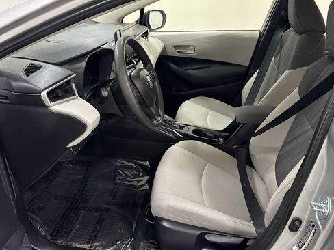 Used 2020 Toyota Corolla LE image 13