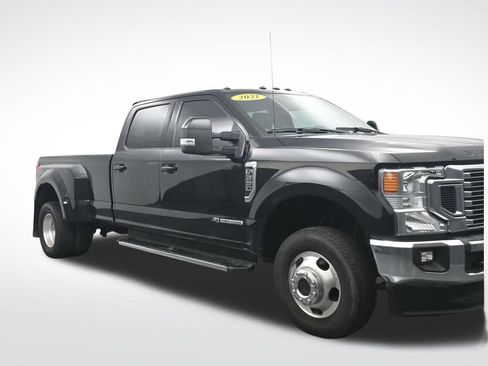 Used 2021 Ford F350 Lariat w/ Lariat Ultimate Package AWD/4WD image 3