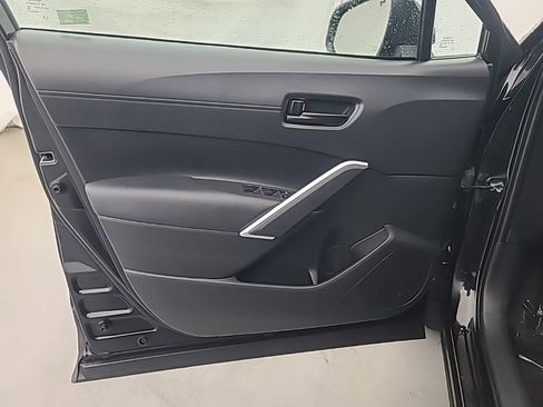 Used 2024 Toyota Corolla Cross LE image 23