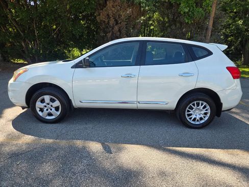 Used 2013 Nissan Rogue S AWD/4WD image 4