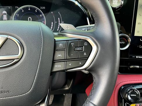 Used 2025 Lexus NX 250 FWD w/ Towing Package (2000 Lbs) image 22
