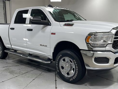 Used 2022 RAM 2500 Tradesman w/ Chrome Appearance Group image 3