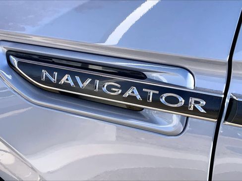 Used 2019 Lincoln Navigator Black Label w/ Cargo Package image 30