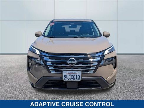 Used 2025 Nissan Rogue SV FWD image 8