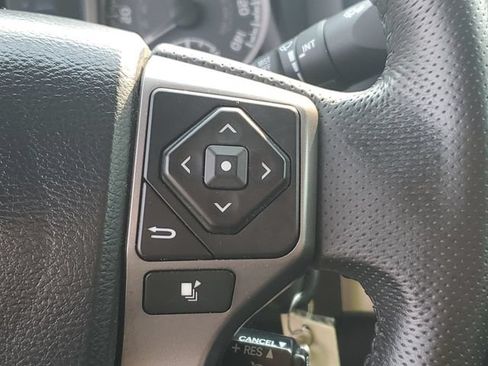 Used 2016 Toyota Tacoma SR5 w/ Towing Package RWD image 11