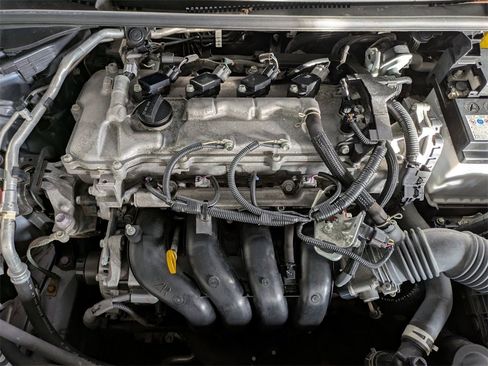 Used 2021 Toyota Corolla LE image 28