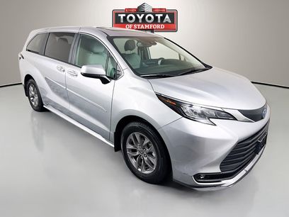 Used 2025 Toyota Sienna XLE