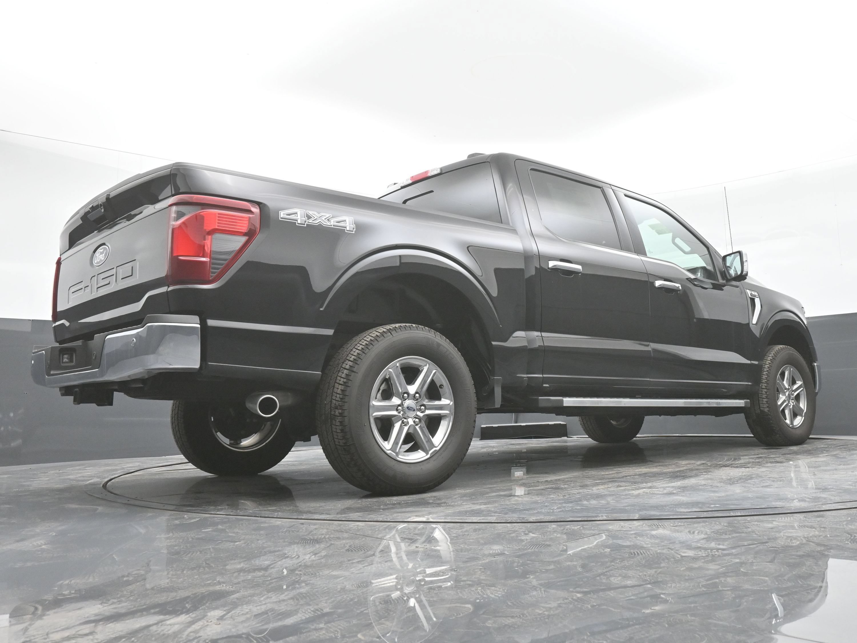 Used 2024 Ford F150 XLT w/ Equipment Group 302A MID AWD/4WD image 39