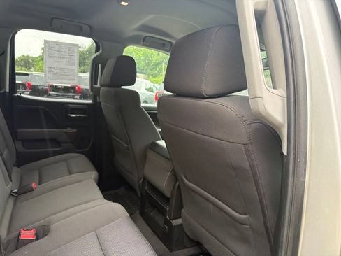 Used 2019 GMC Sierra 1500 SLE w/ SLE Value Package AWD/4WD image 18