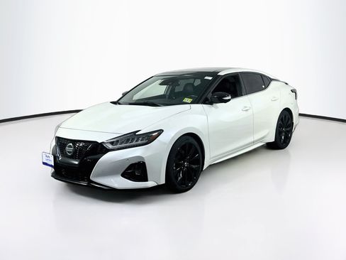 Used 2021 Nissan Maxima SR w/ Sport Mat Group FWD image 1