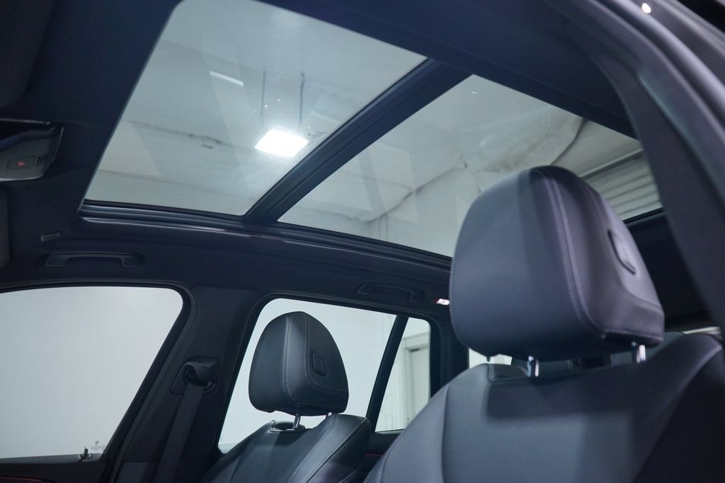Used 2024 BMW X3 sDrive30i w/ Premium Package RWD image 9