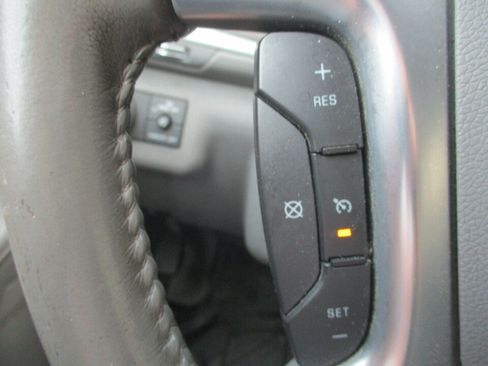 Used 2015 Chevrolet Traverse LT w/ Style and Technology Package FWD image 37