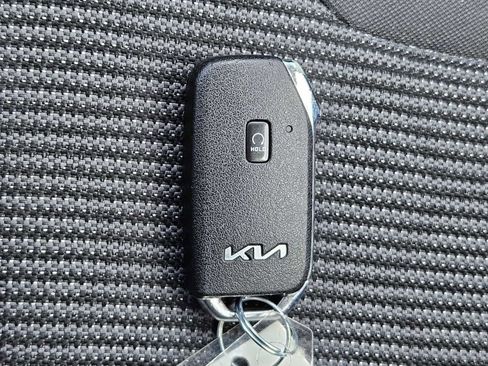 Certified 2022 Kia Niro LXS image 34