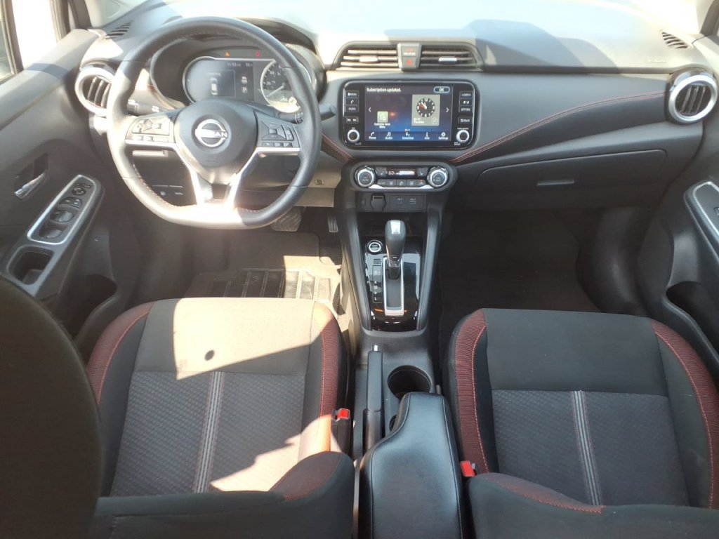 Used 2024 Nissan Versa SR FWD image 11