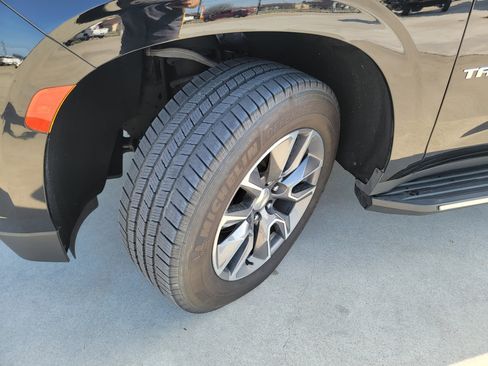 Used 2023 Chevrolet Tahoe LT w/ Luxury Package image 6