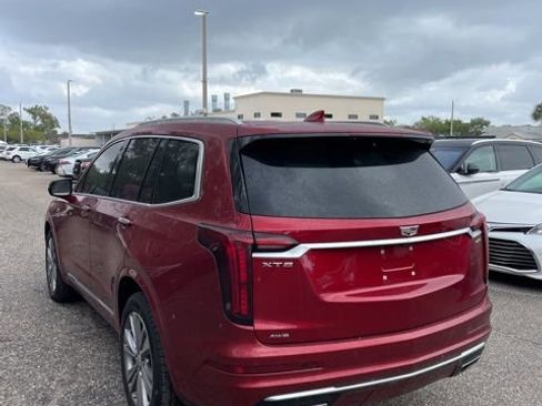 Used 2024 Cadillac XT6 Premium Luxury image 2