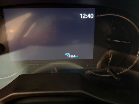 Used 2025 Toyota RAV4 XLE image 40