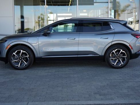 New 2025 Chevrolet Equinox EV LT image 5