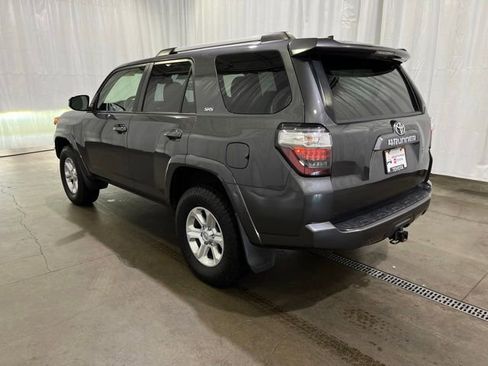 Certified 2022 Toyota 4Runner SR5 AWD/4WD image 5