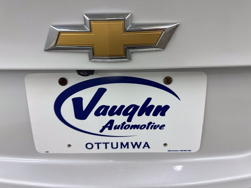 Used 2018 Chevrolet Malibu LT w/ Leather Package FWD image 14