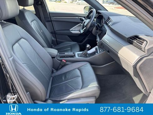 Used 2024 Audi Q3 2.0T Premium image 29