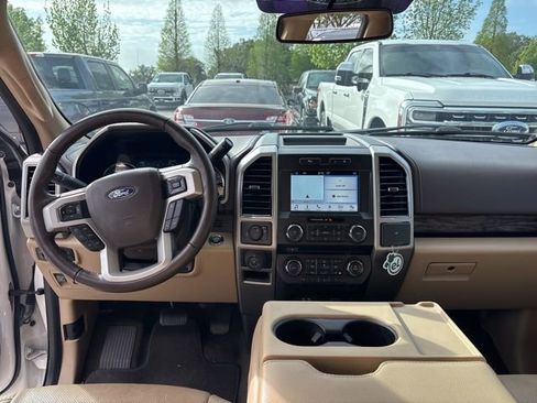 Used 2018 Ford F150 Lariat w/ Trailer Tow Package image 11