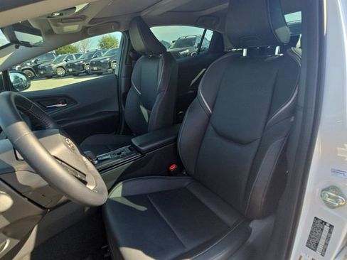 Used 2025 Toyota Prius Limited image 15