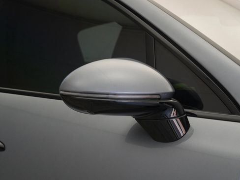 Used 2026 Porsche Cayenne GTS AWD/4WD image 8