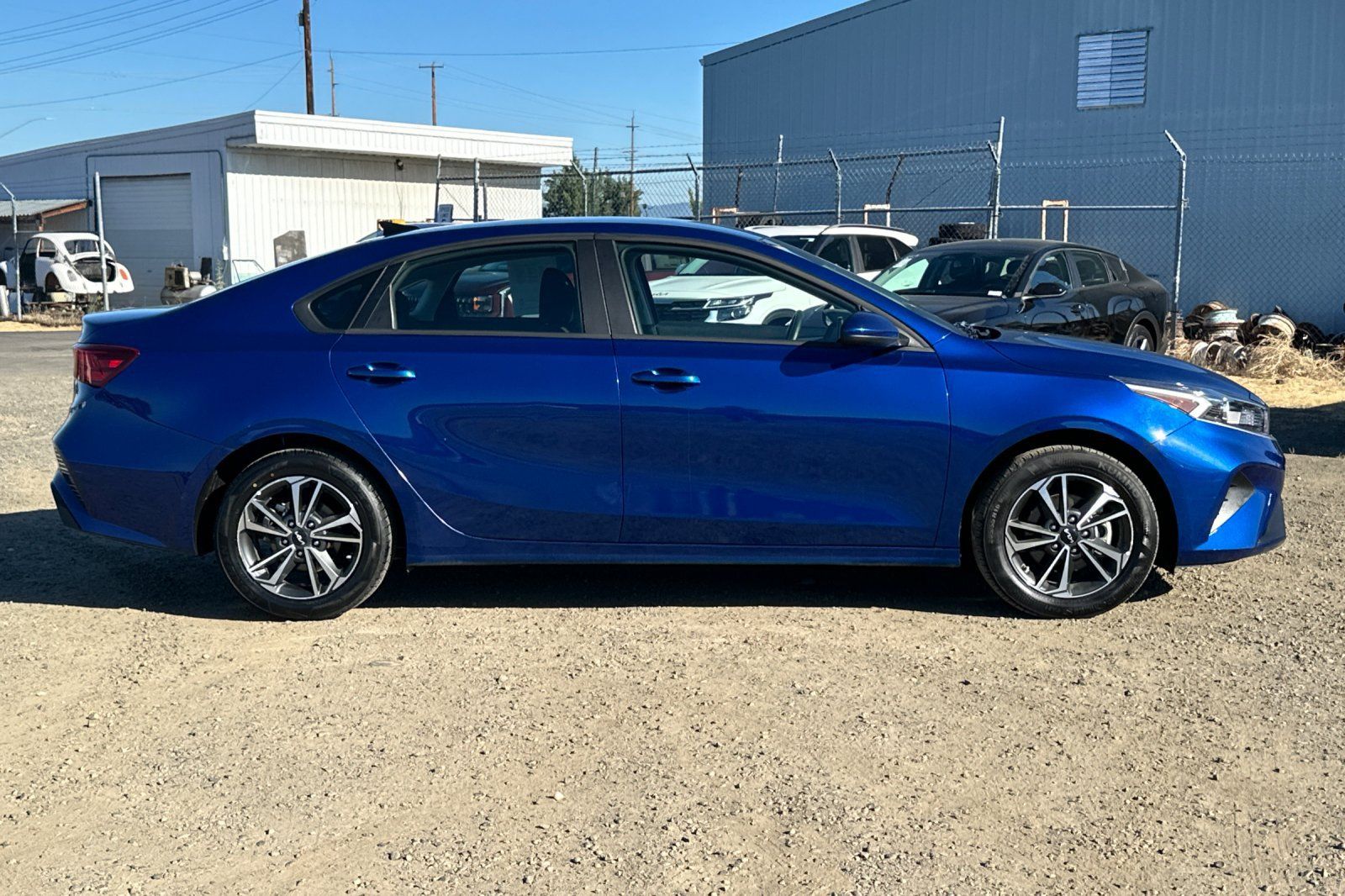 Used 2024 Kia Forte LXS FWD image 3
