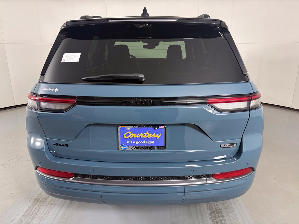 New 2027 Jeep Grand Cherokee Summit w/ Adv Protech Group IV AWD/4WD image 7