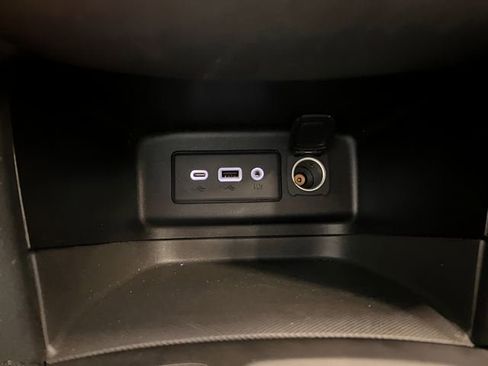 Used 2019 Chevrolet Equinox LT FWD image 26